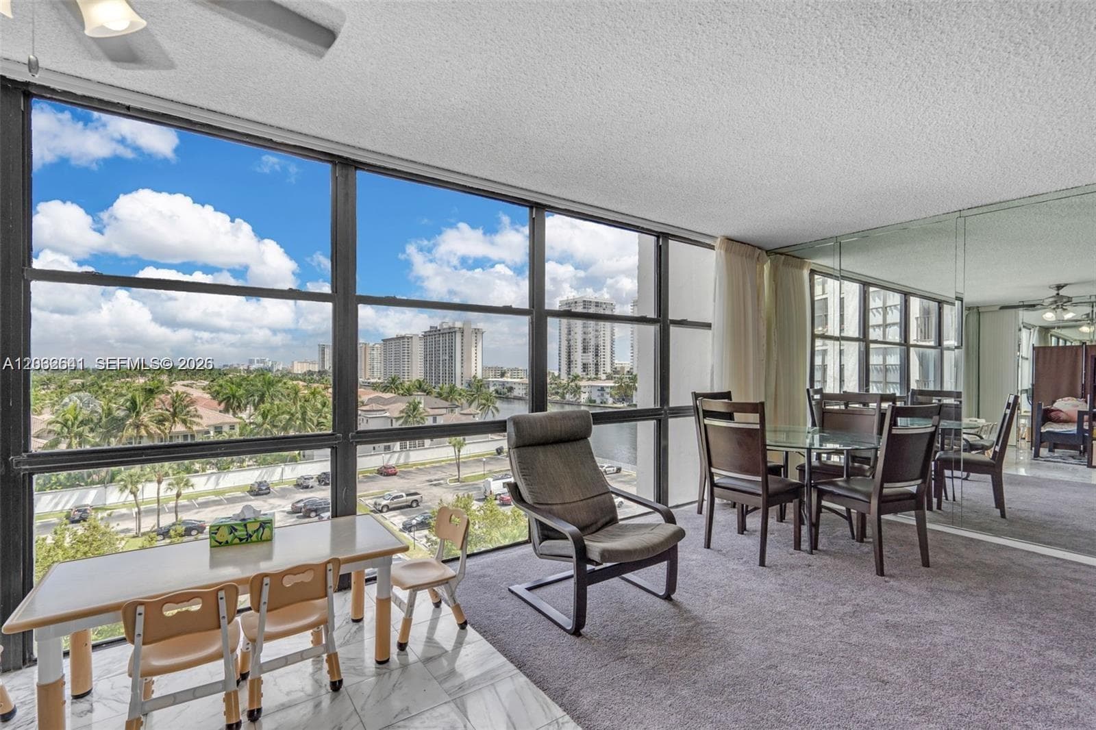 1000 Parkview Dr 715 photo 4