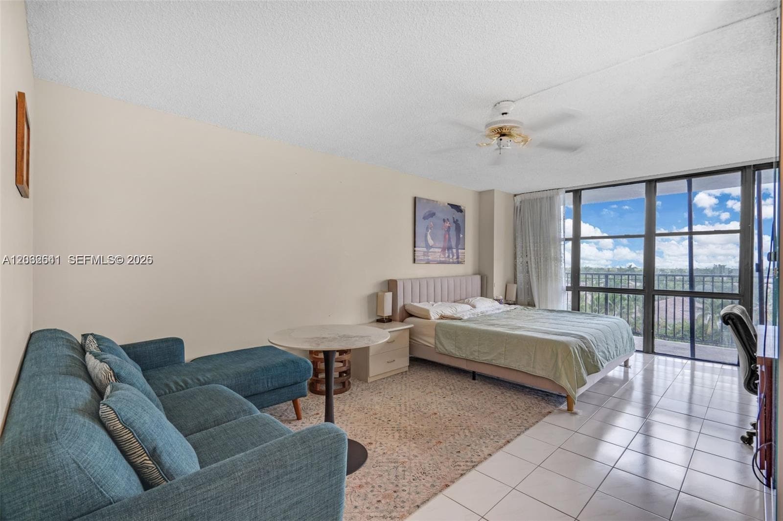 1000 Parkview Dr 715 photo 8