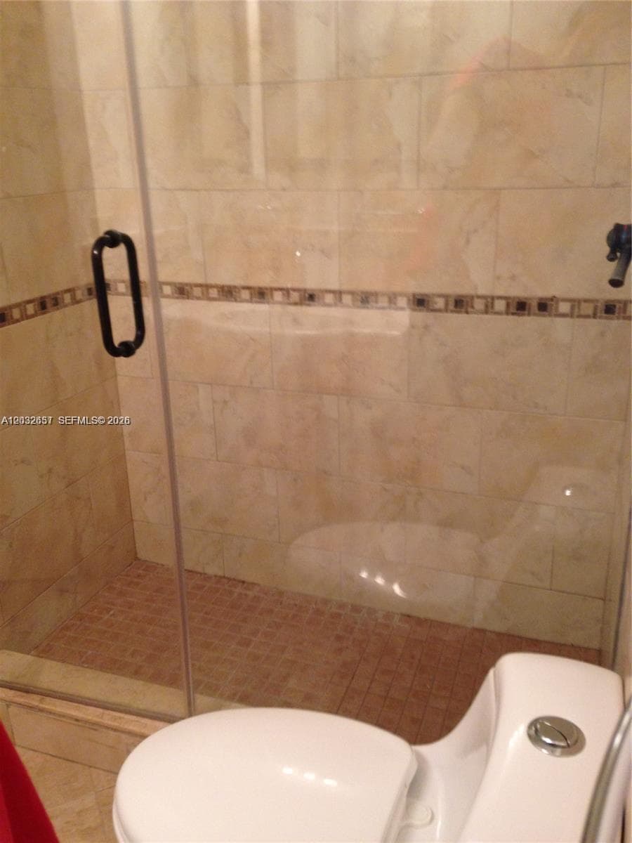 7441 Wayne Ave 2O photo 9