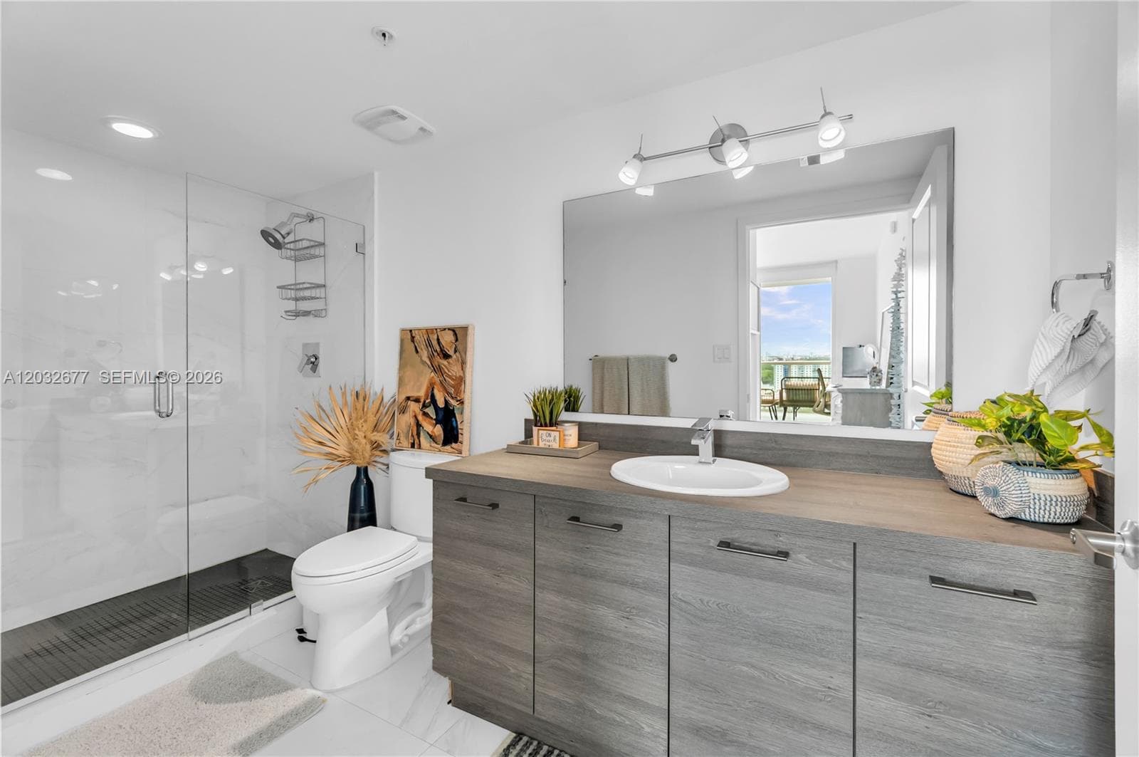 400 Sunny Isles Blvd 1917 photo 23