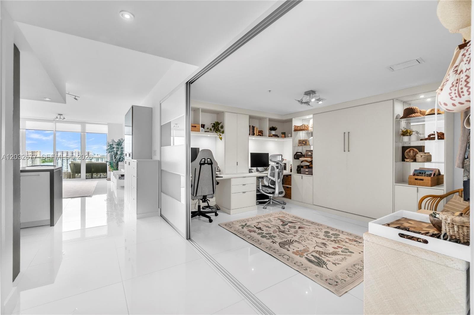 400 Sunny Isles Blvd 1917 photo 3
