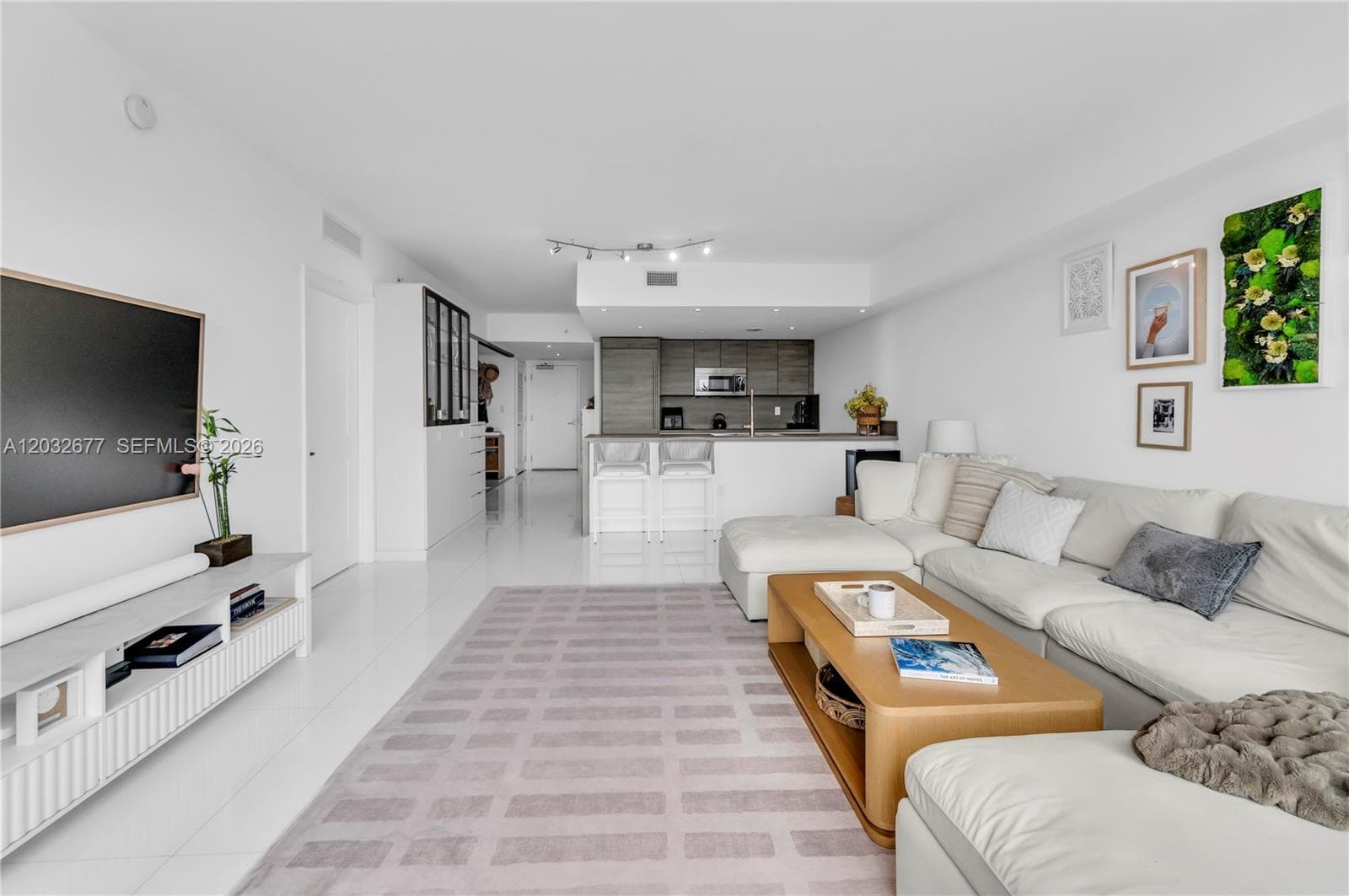 400 Sunny Isles Blvd 1917 photo 20