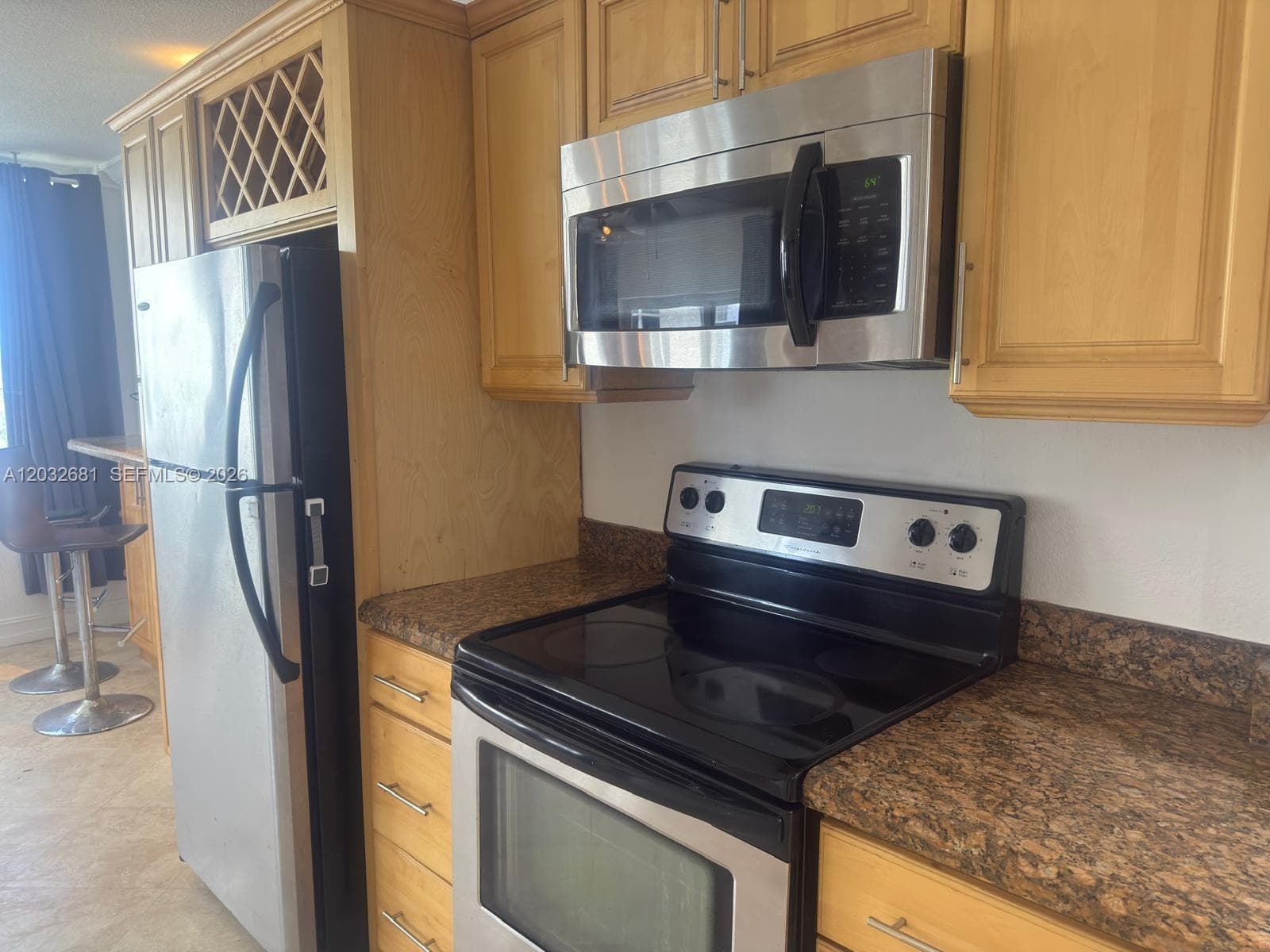 19201 Collins Ave 1044 photo 7