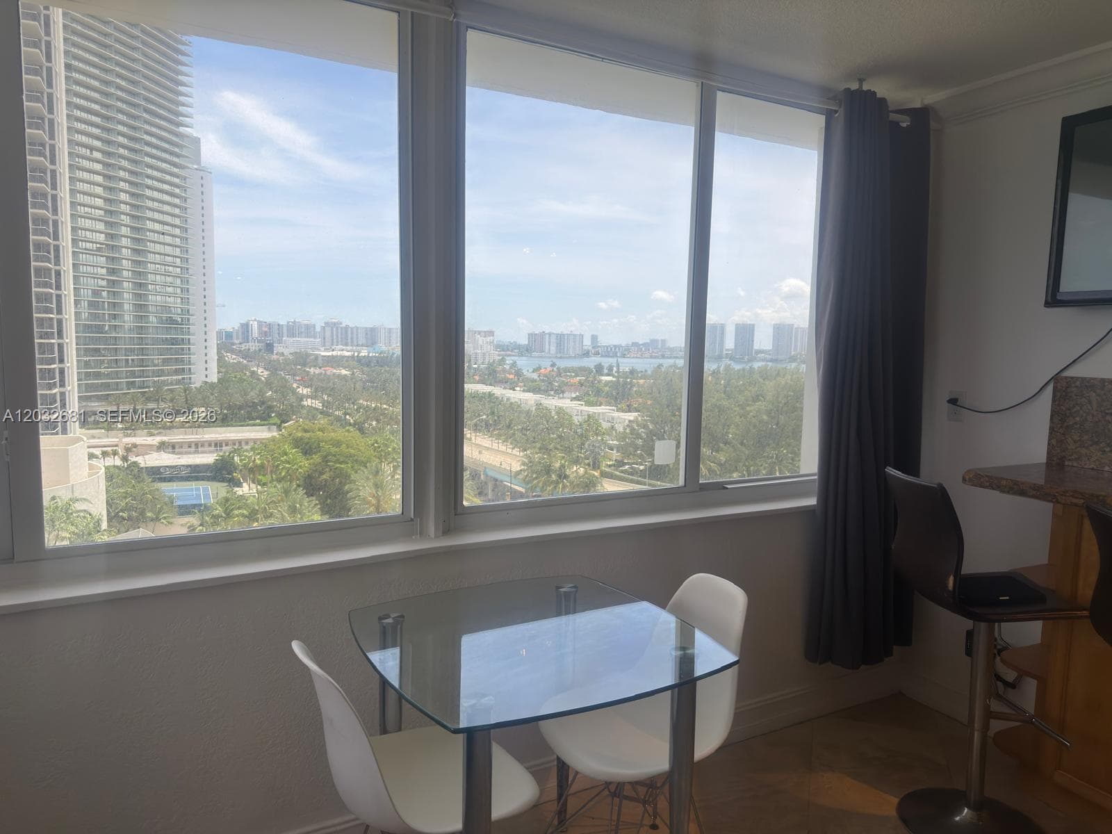 19201 Collins Ave 1044 photo 5