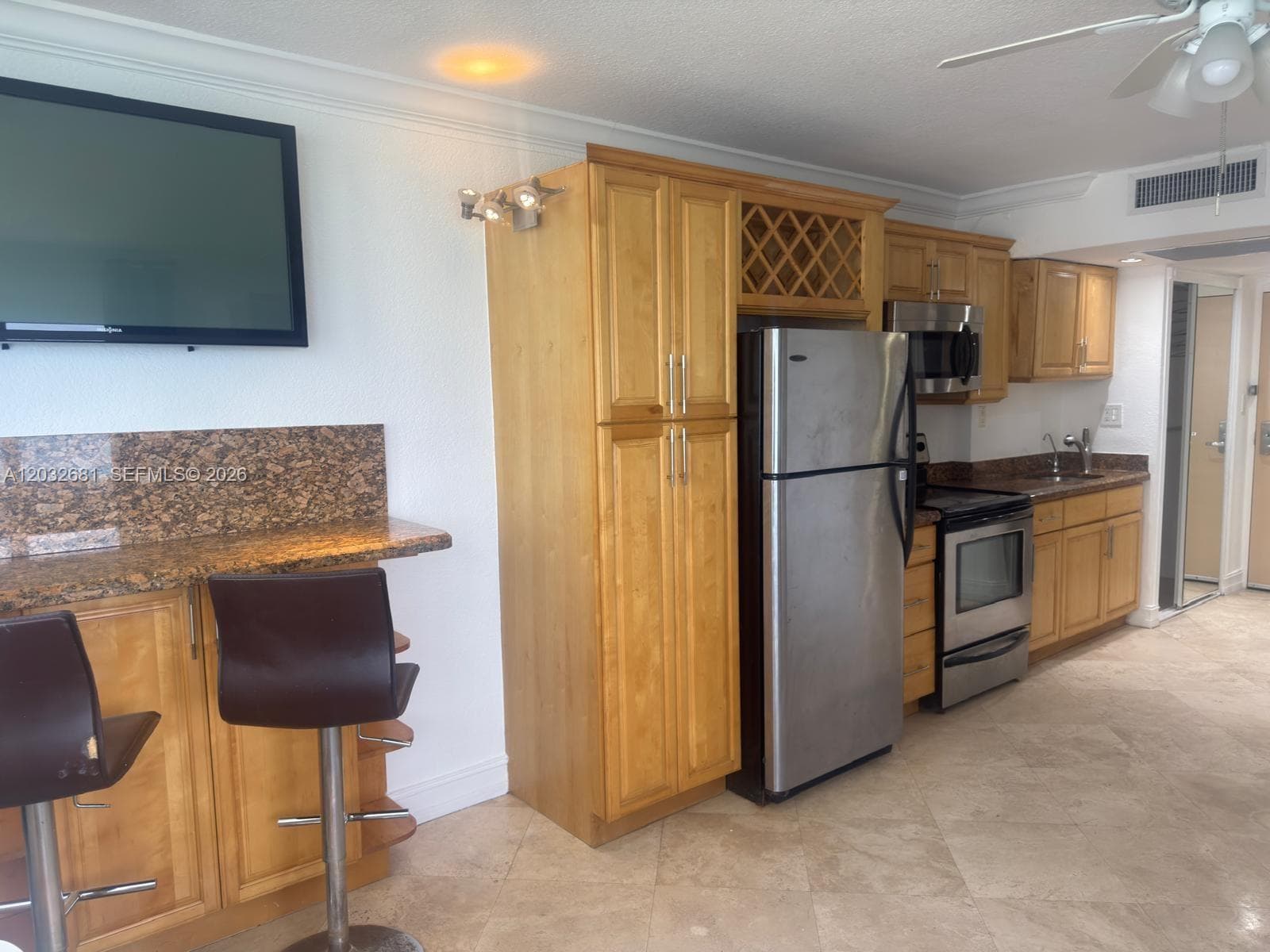 19201 Collins Ave 1044 photo 9