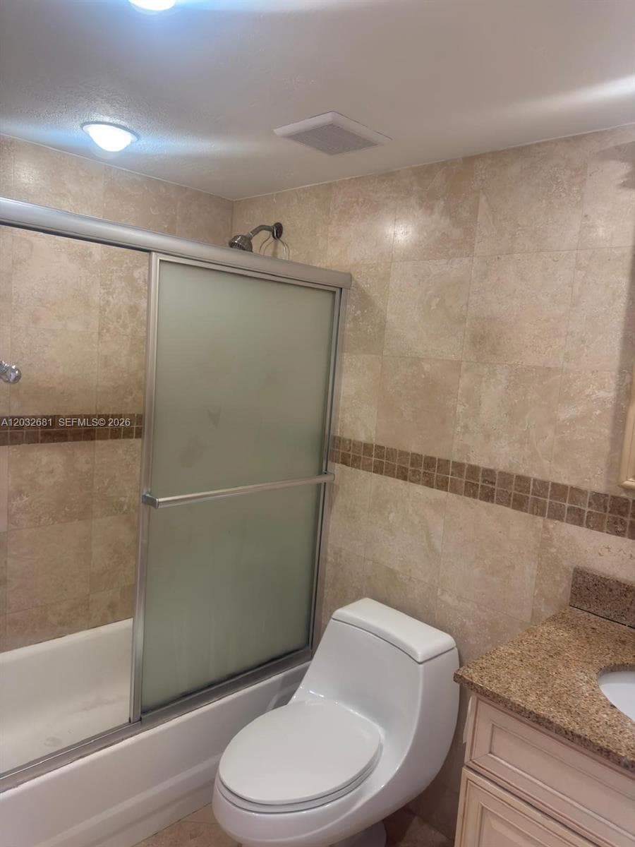 19201 Collins Ave 1044 photo 15