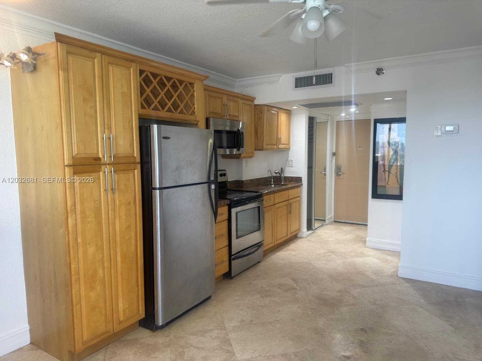 19201 Collins Ave 1044 photo 11