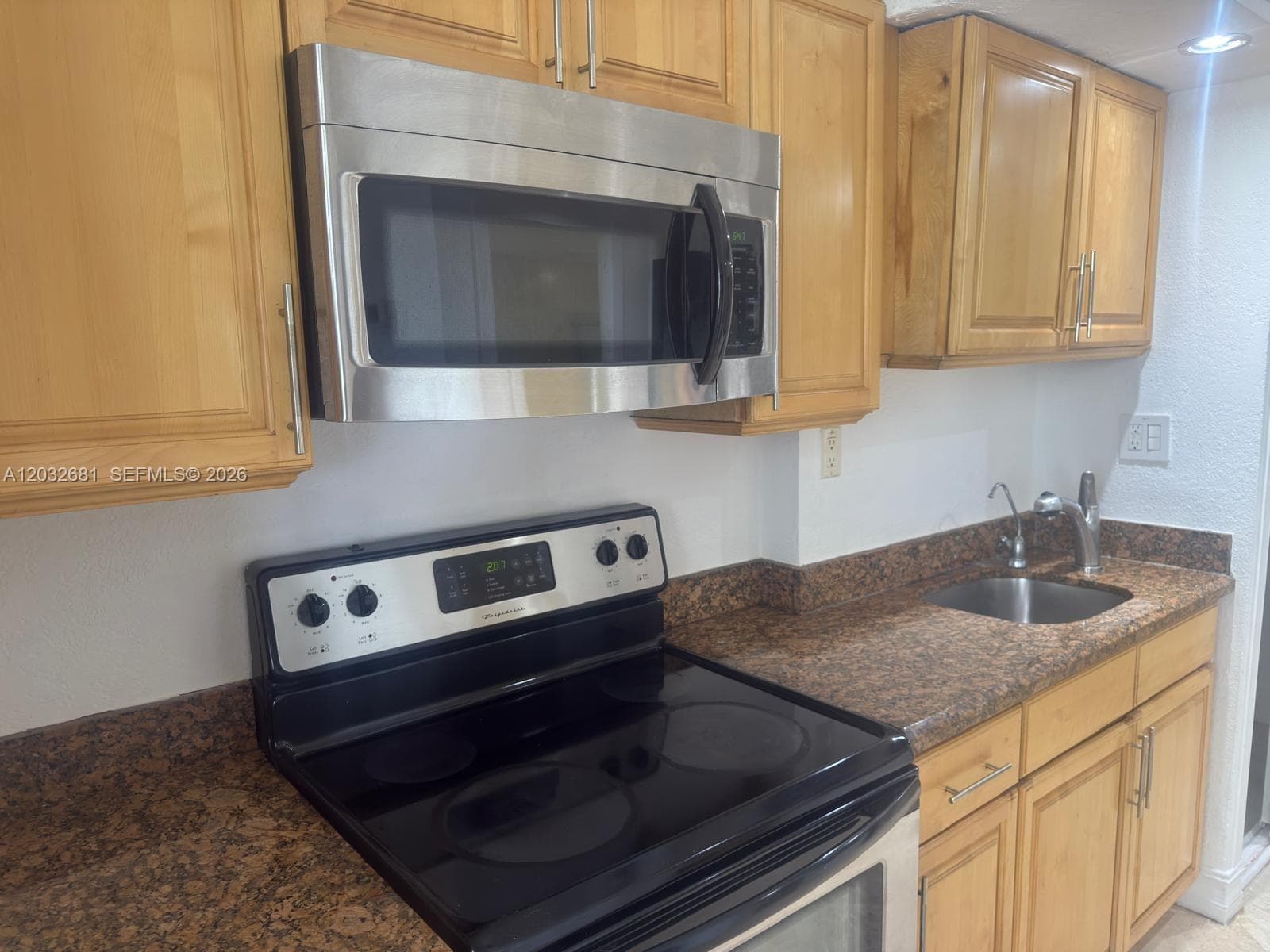 19201 Collins Ave 1044 photo 8