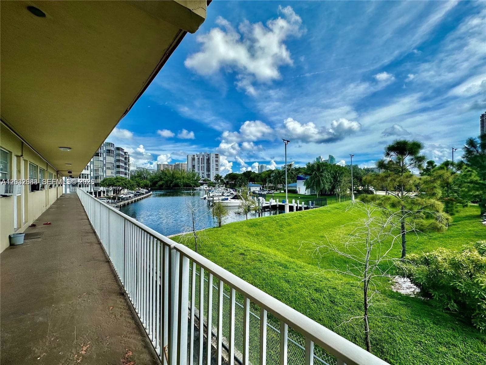 26 Diplomat Pkwy 2263 photo 22