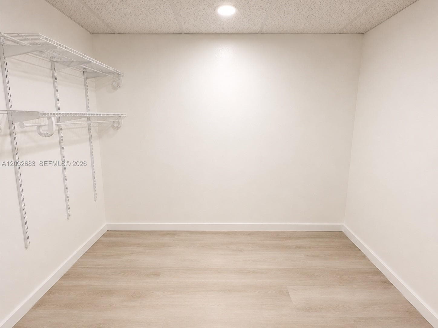 26 Diplomat Pkwy 2263 photo 8