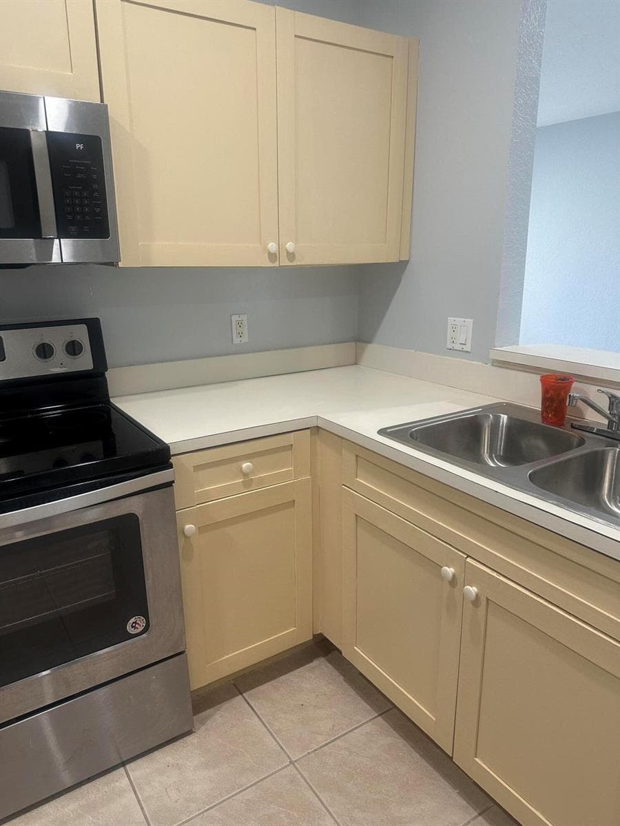 1049 Golden Lakes Boulevard 122 photo 12