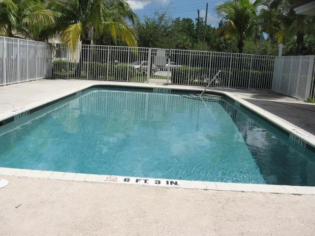1049 Golden Lakes Boulevard 122 photo 5