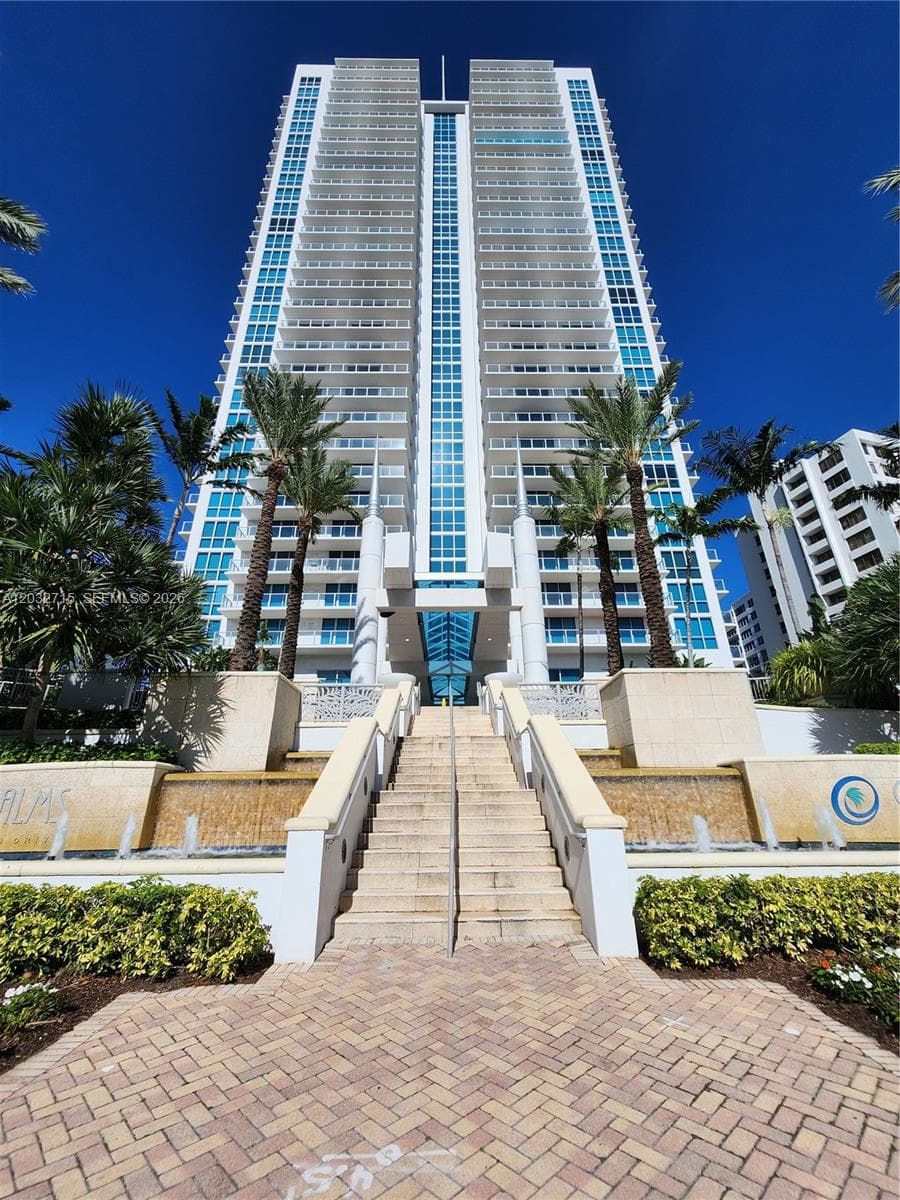 3101 S Ocean Dr 1106 photo 2