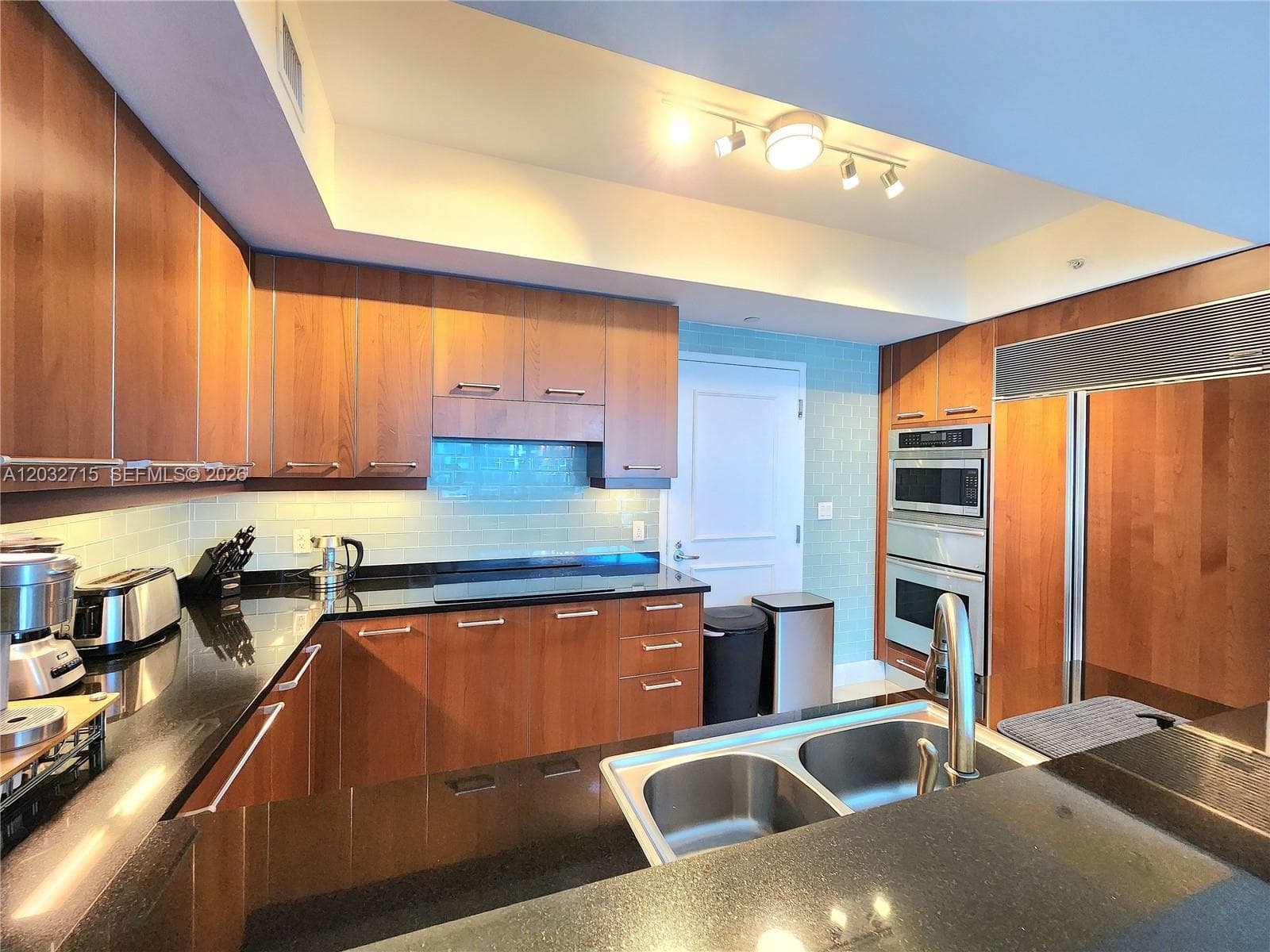 3101 S Ocean Dr 1106 photo 9