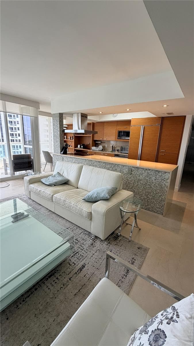 21205 Yacht Club Dr 1201 photo 17