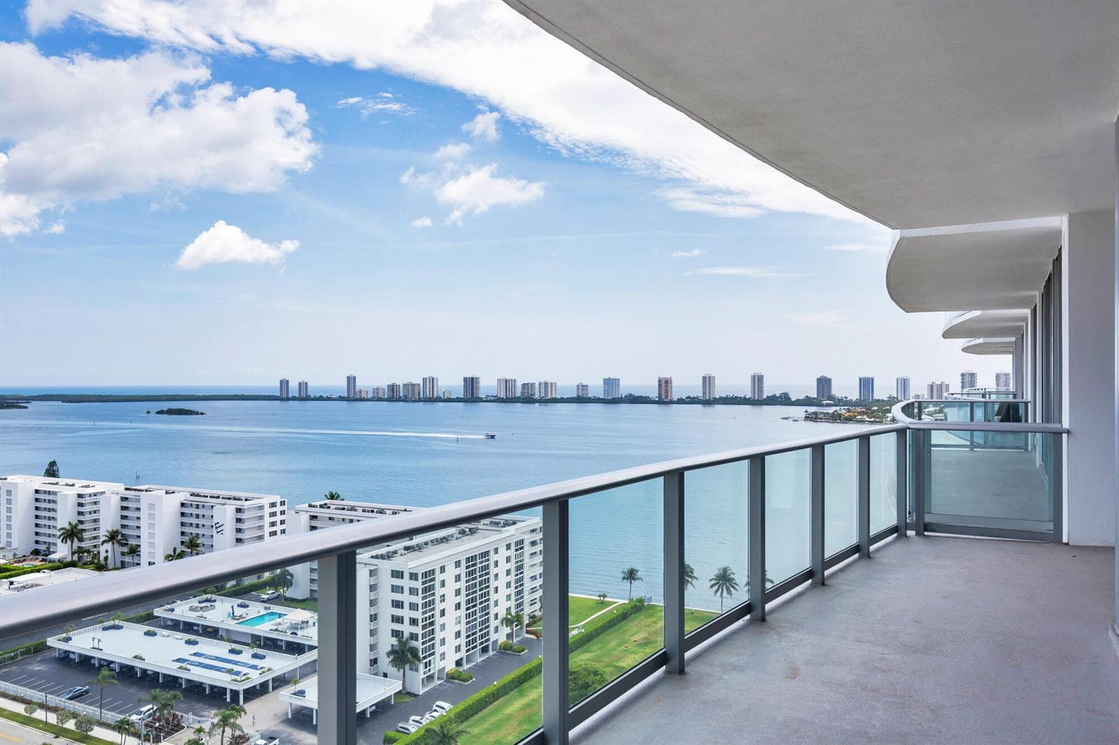 220 Lake Shore Drive 1813 photo 17