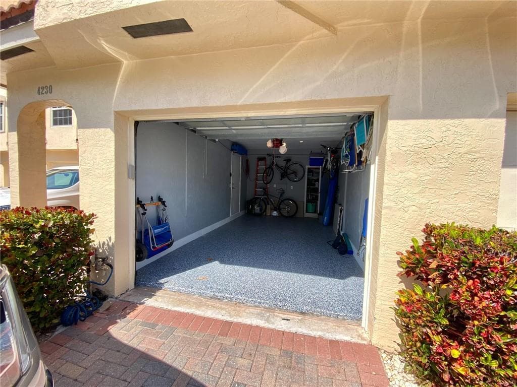 4230 N Ocean Drive photo 23