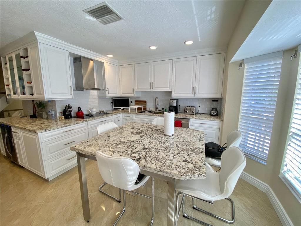4230 N Ocean Drive photo 6