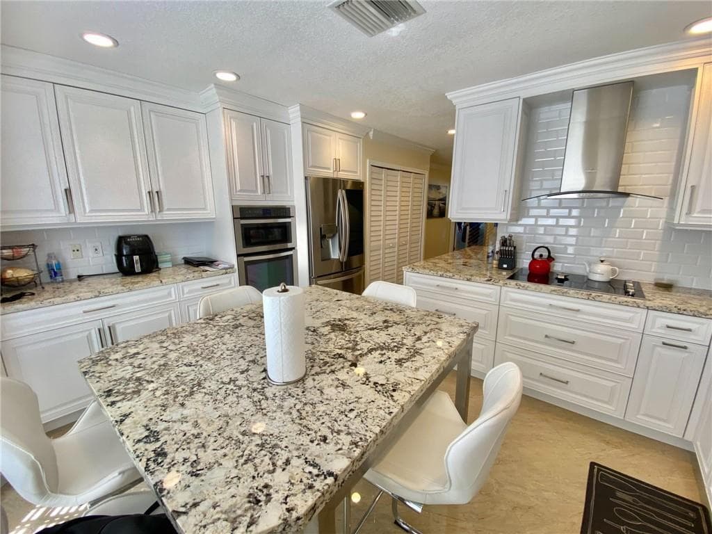 4230 N Ocean Drive photo 7