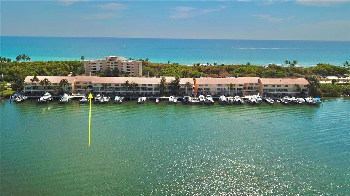 4230 N Ocean Drive photo 1