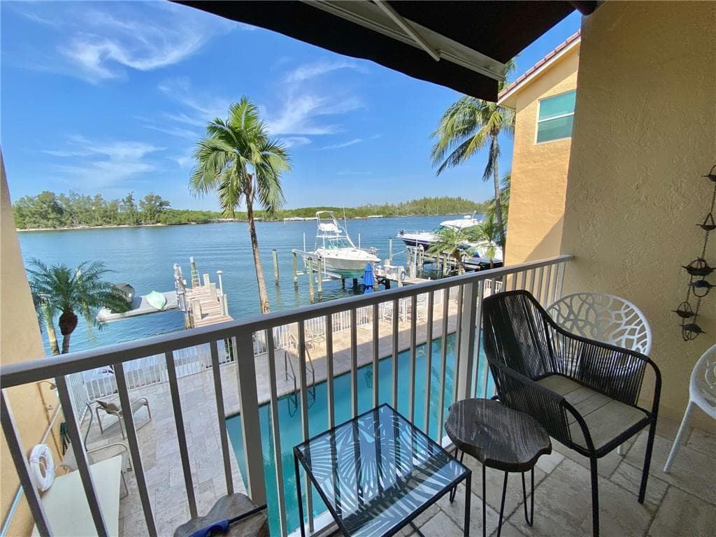 4230 N Ocean Drive photo 15