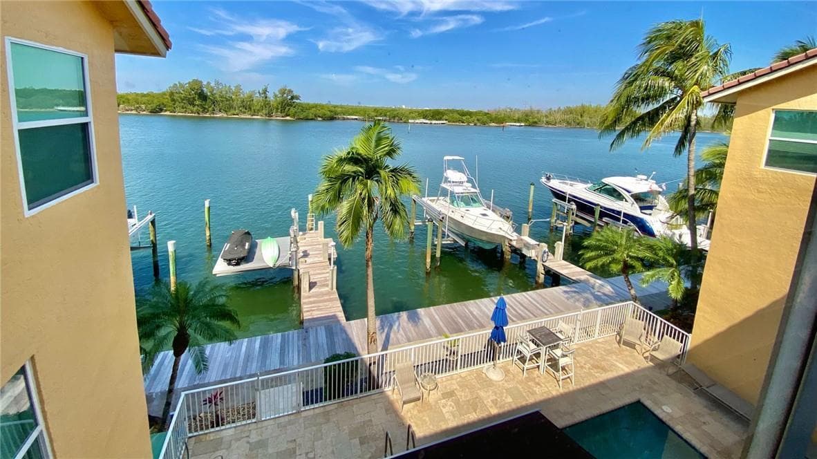 4230 N Ocean Drive photo 4