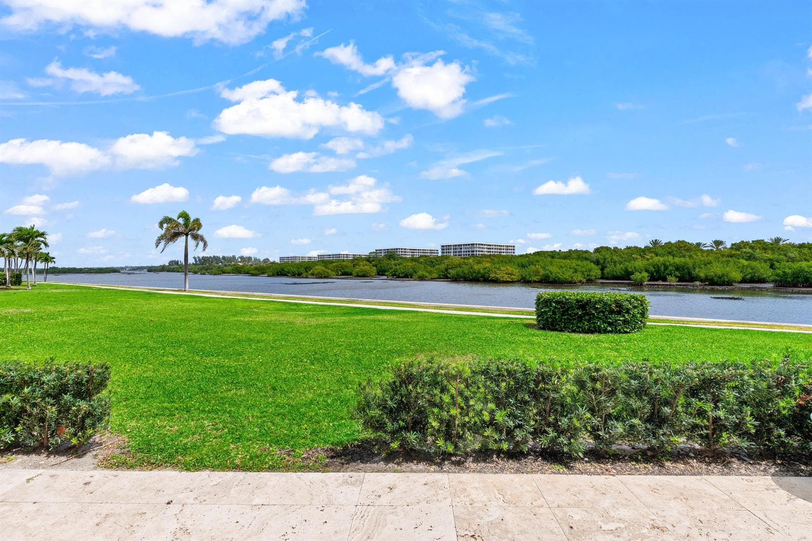 2185 Ibis Isle Road 1 photo 7