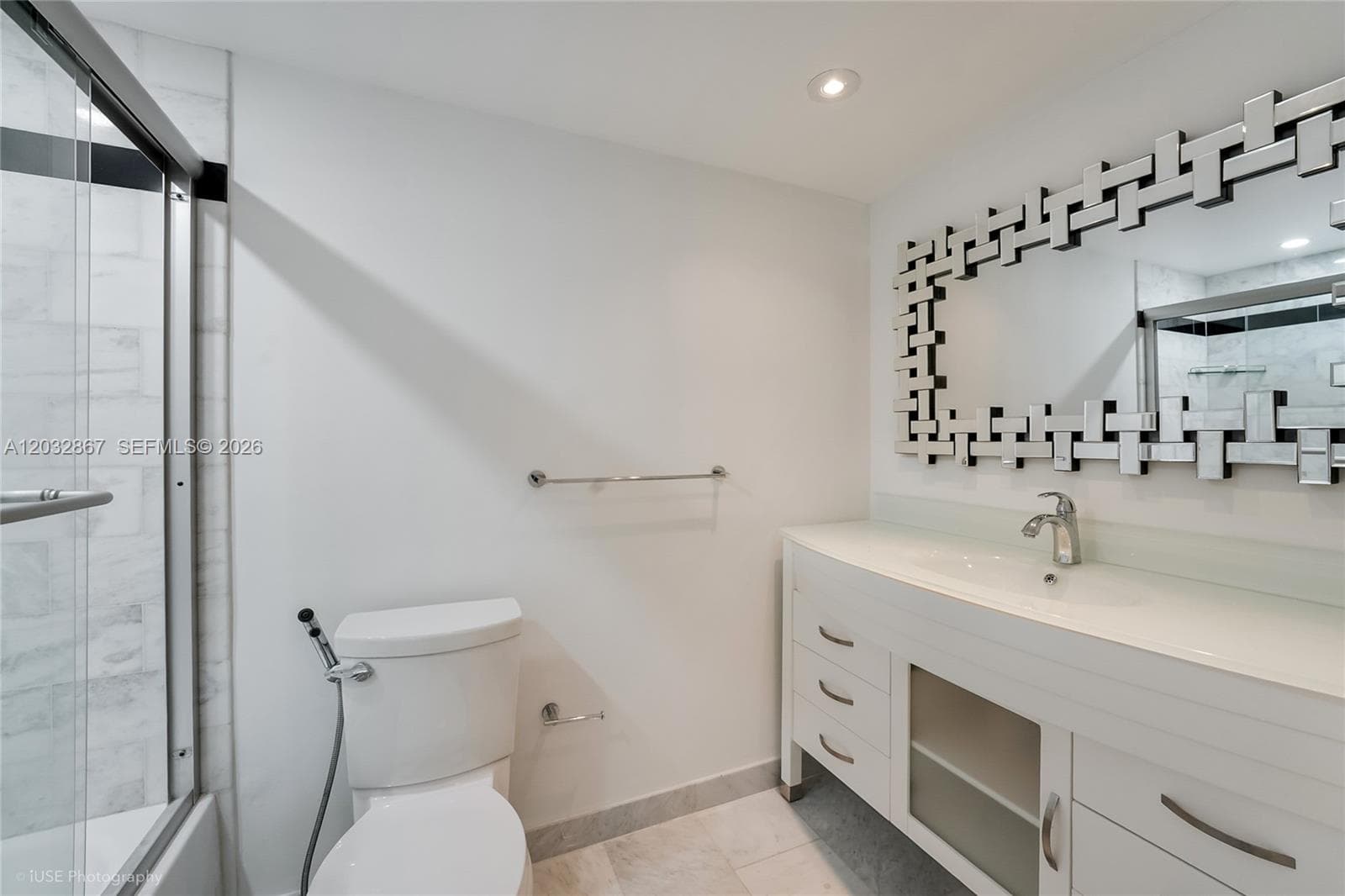 11930 N Bayshore Dr 909 photo 8