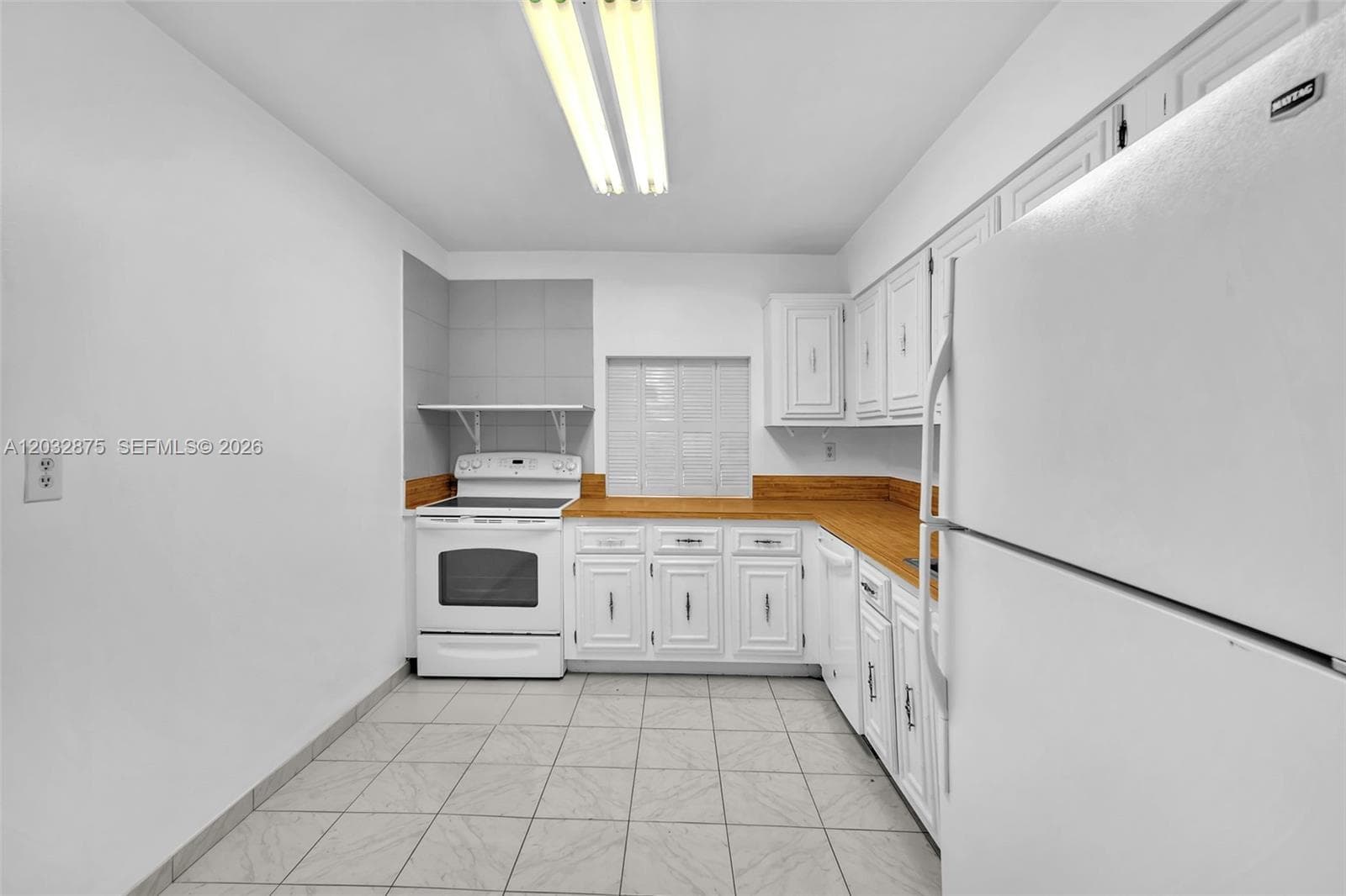 1000 Parkview Dr 229 photo 12