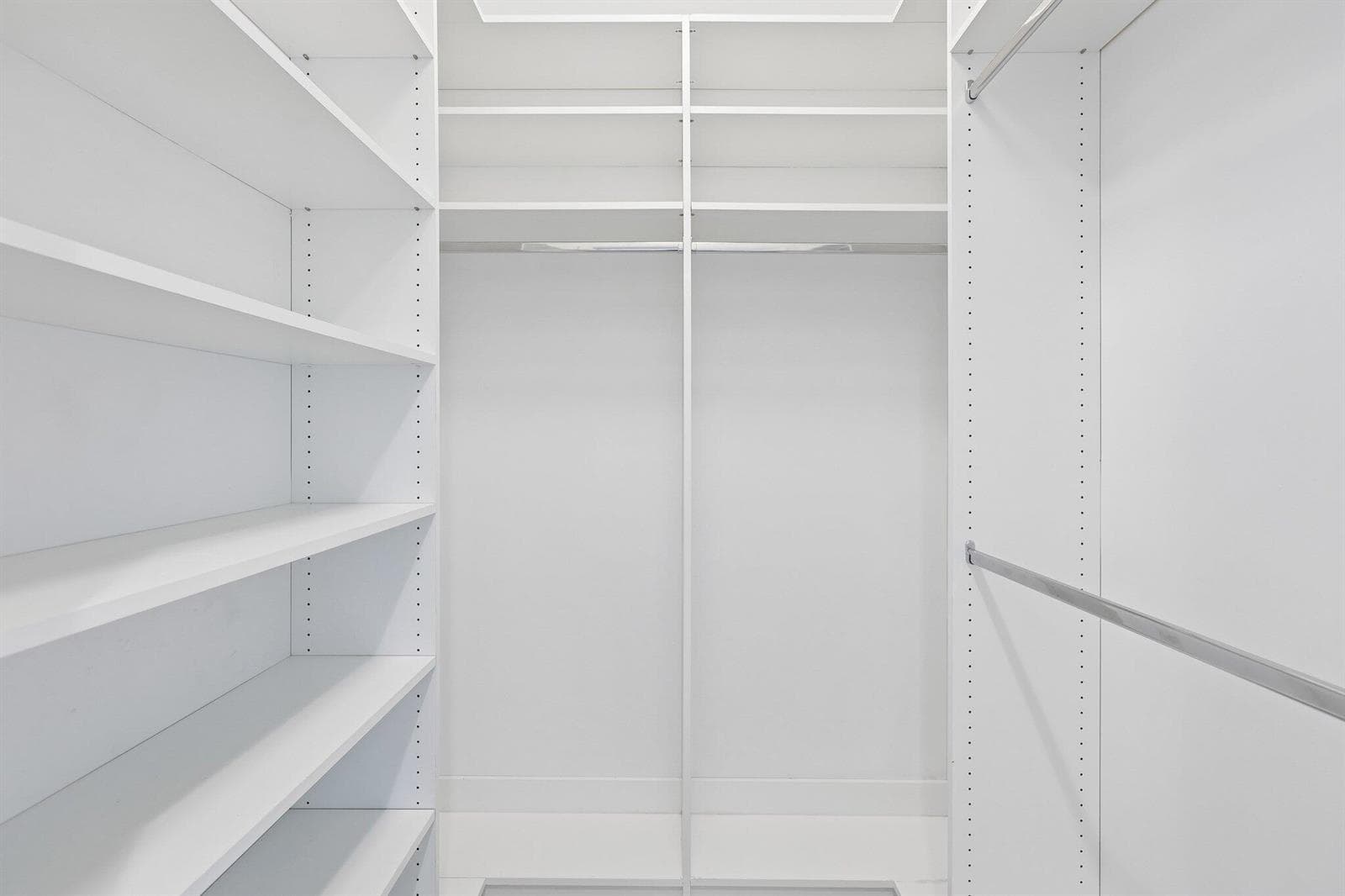 2650 Lake Shore Drive 1202 photo 19