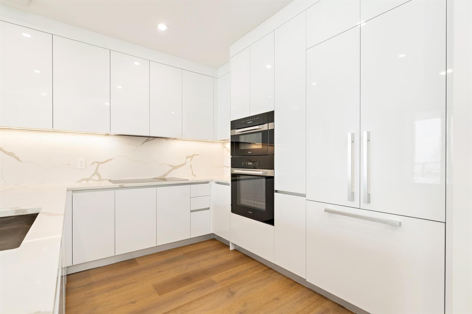 220 Lake Shore Drive 1809 photo 6