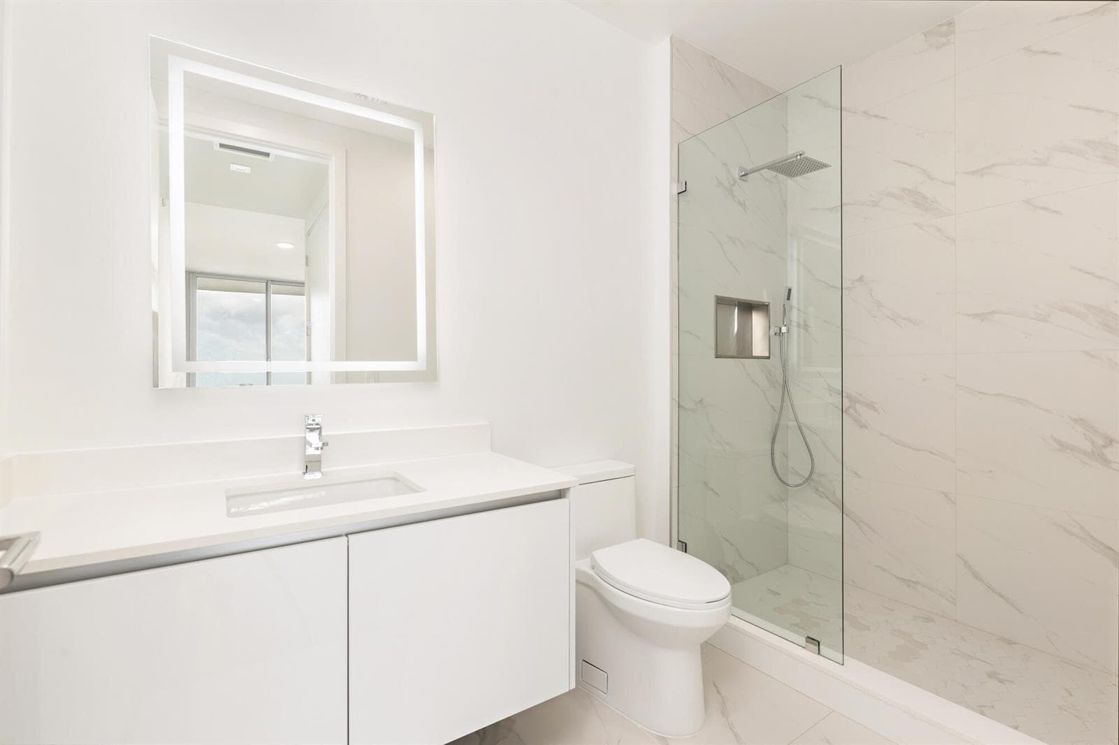 220 Lake Shore Drive 1809 photo 13