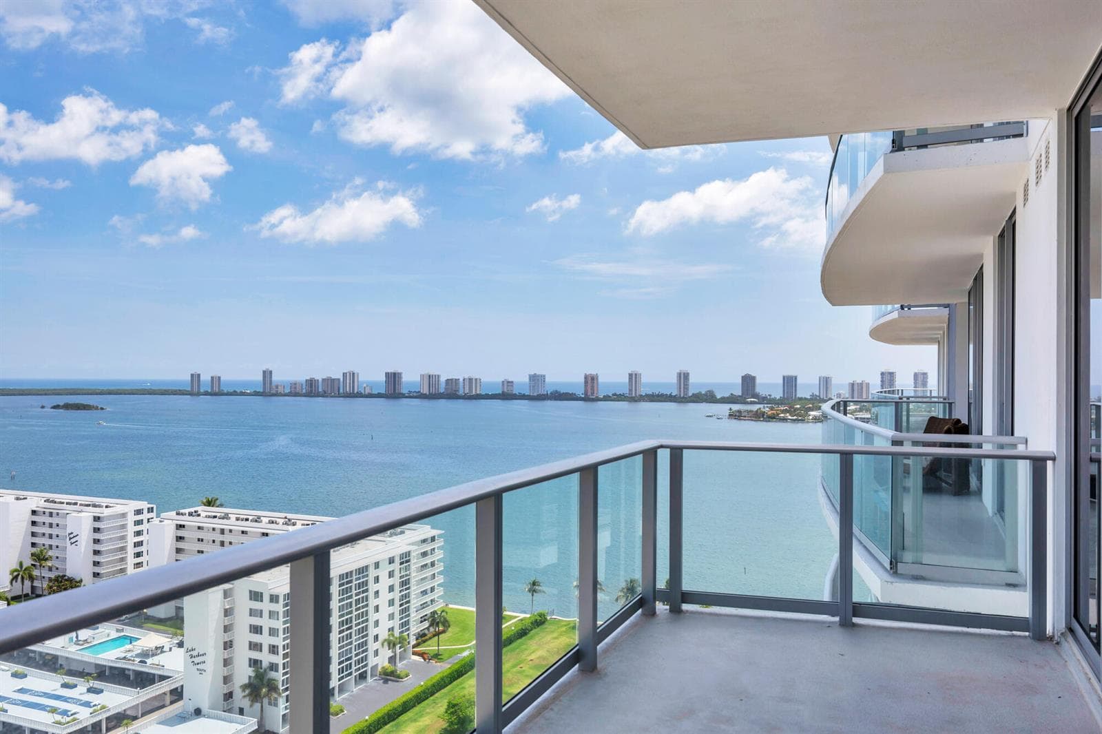 220 Lake Shore Drive 1809 photo 16