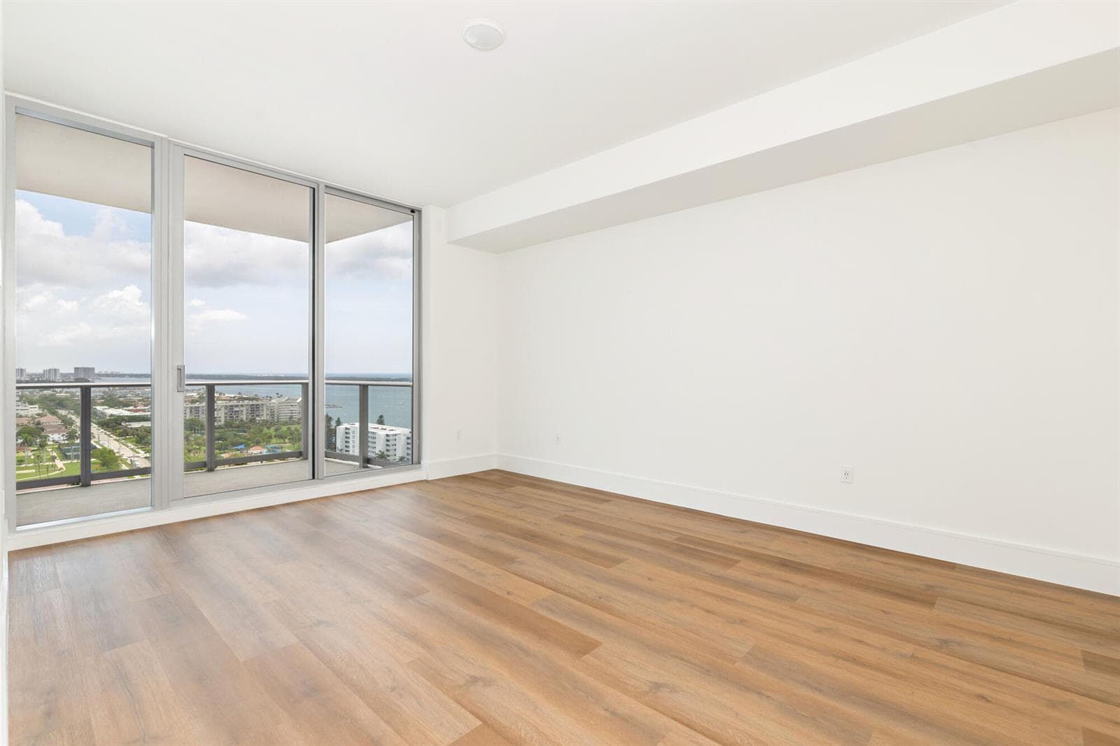 220 Lake Shore Drive 1809 photo 9