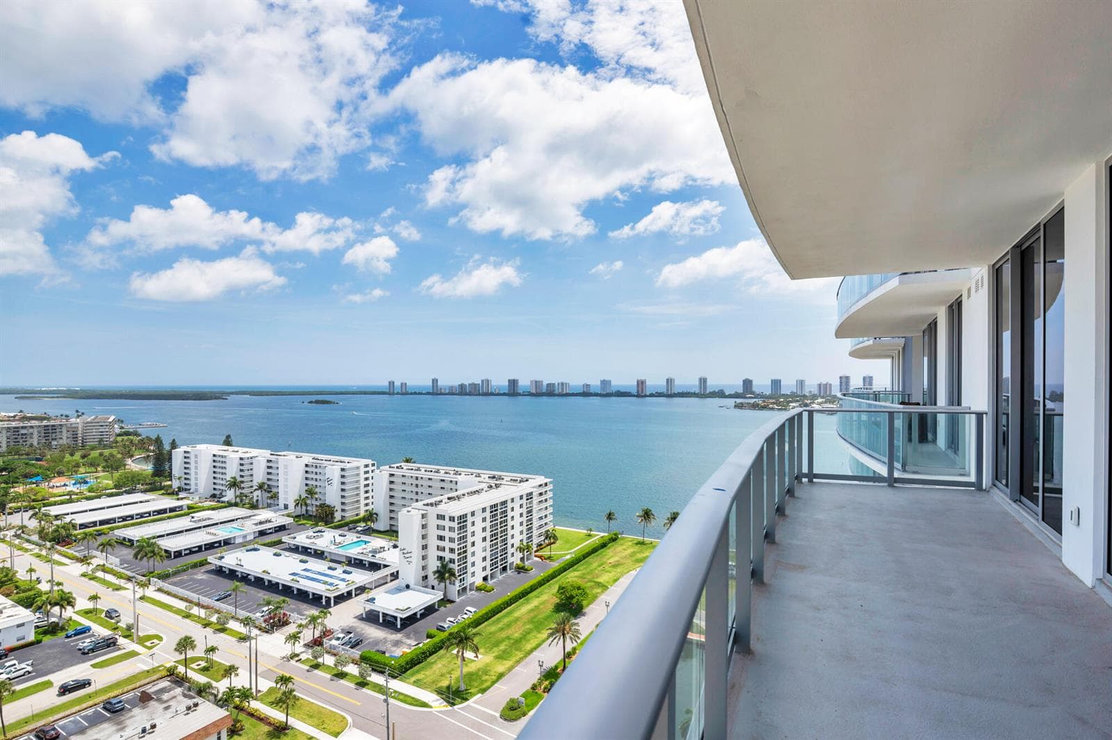 220 Lake Shore Drive 1809 photo 18