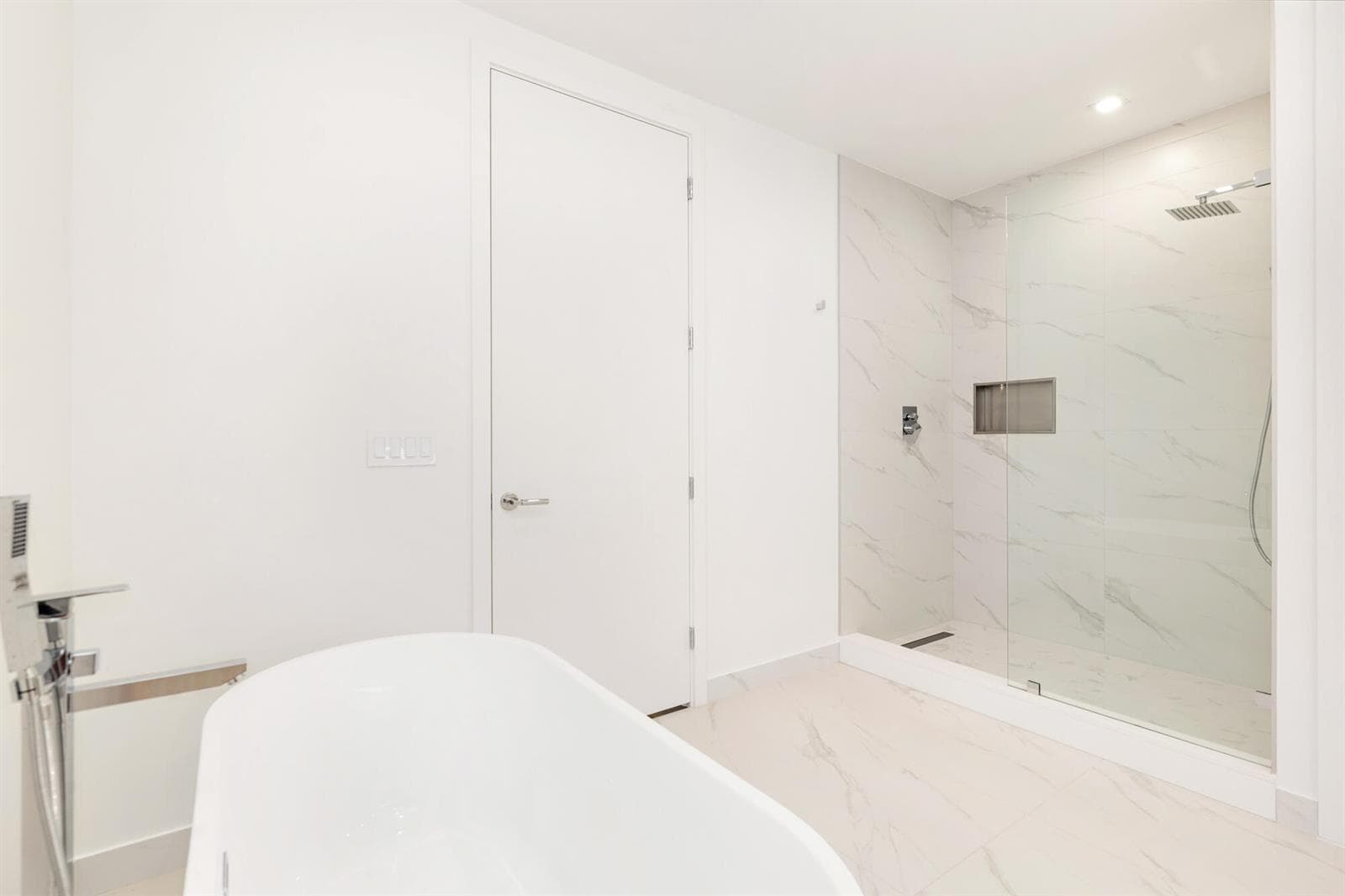 220 Lake Shore Drive 1809 photo 11
