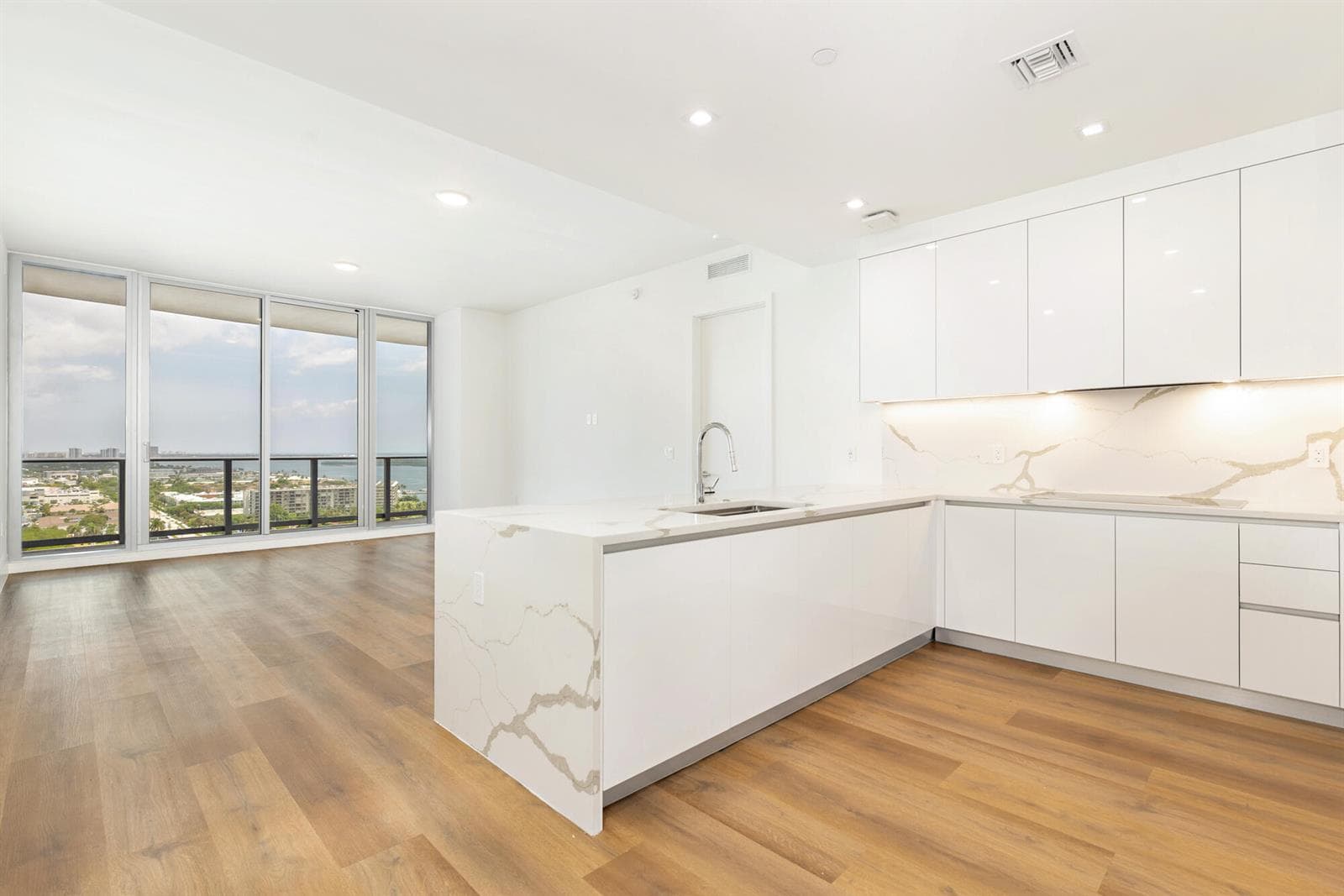 220 Lake Shore Drive 1809 photo 8