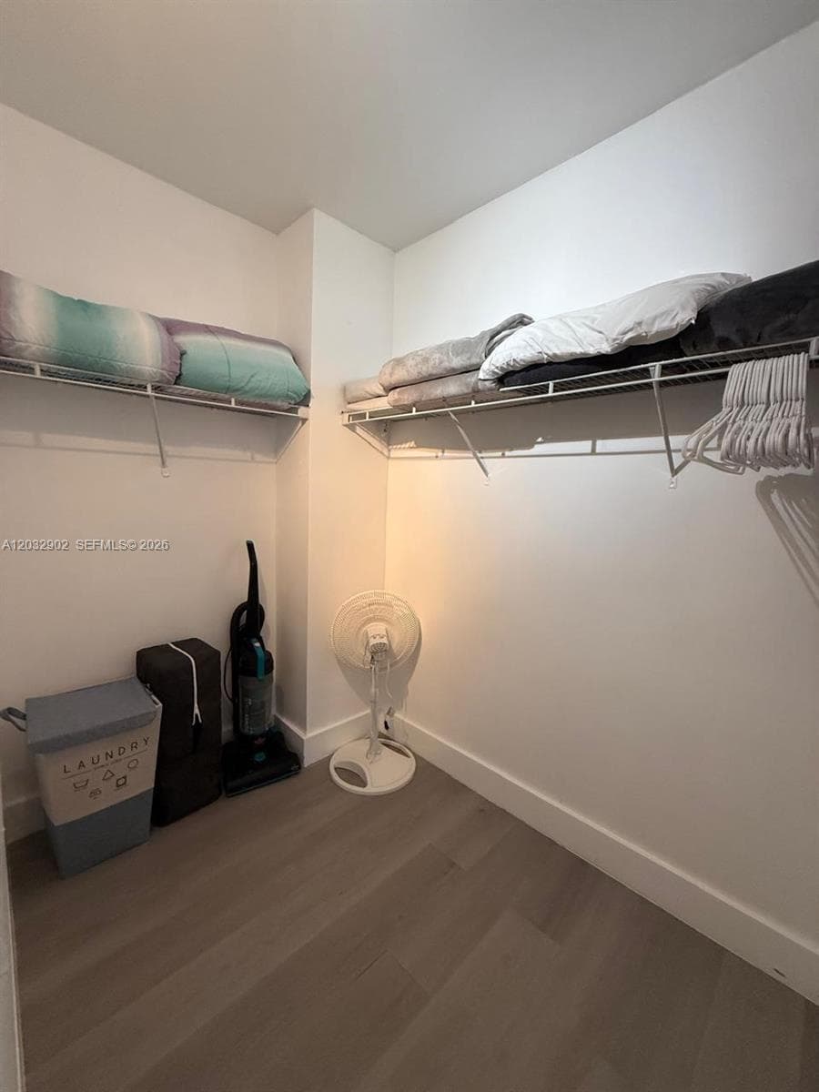 19370 Collins Ave 423 photo 9