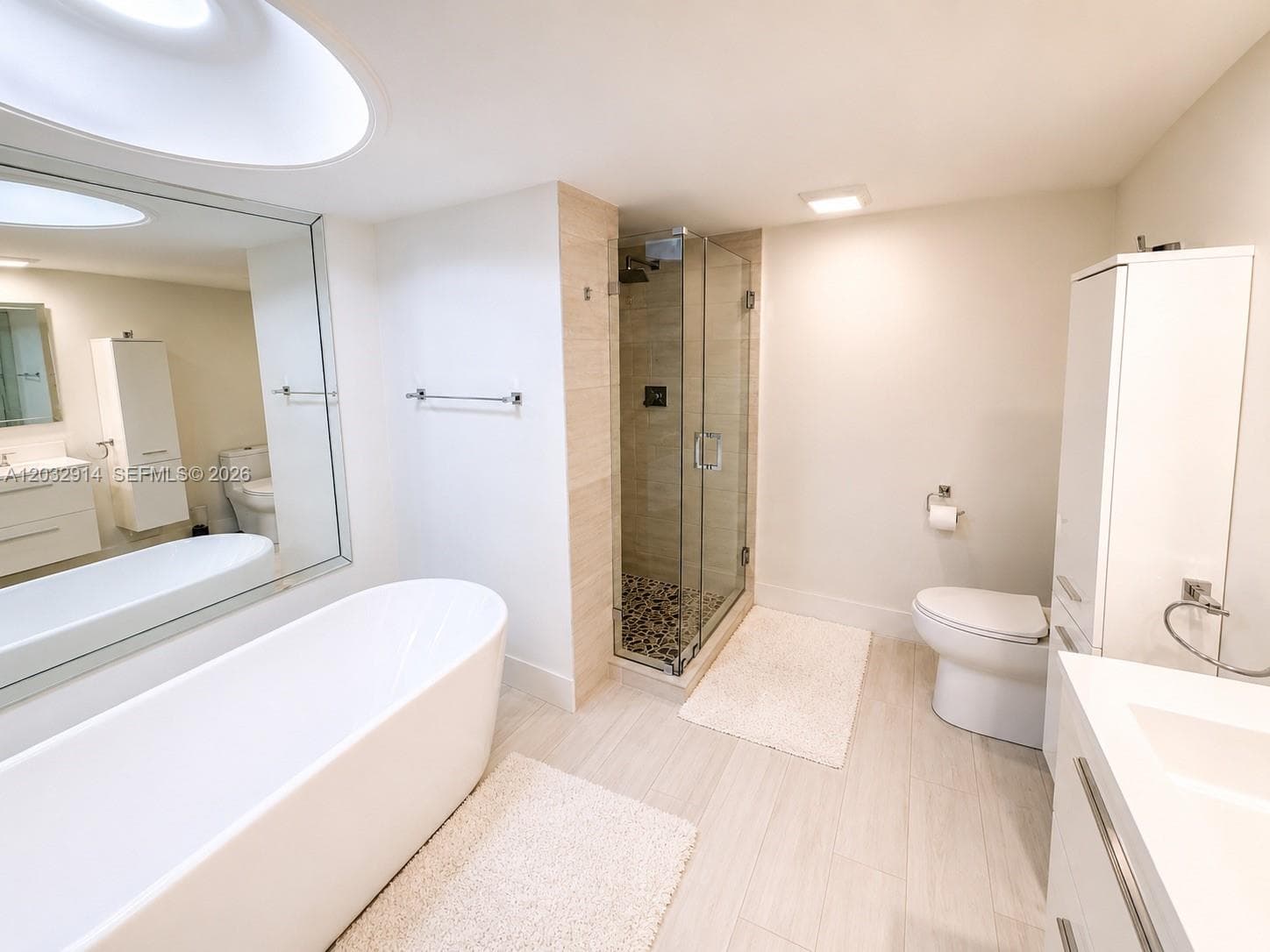 1865 S Ocean Dr 8I photo 14