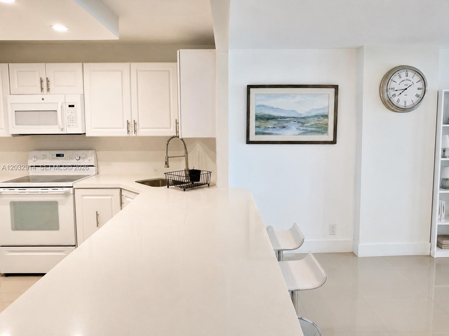 1865 S Ocean Dr 8I photo 8