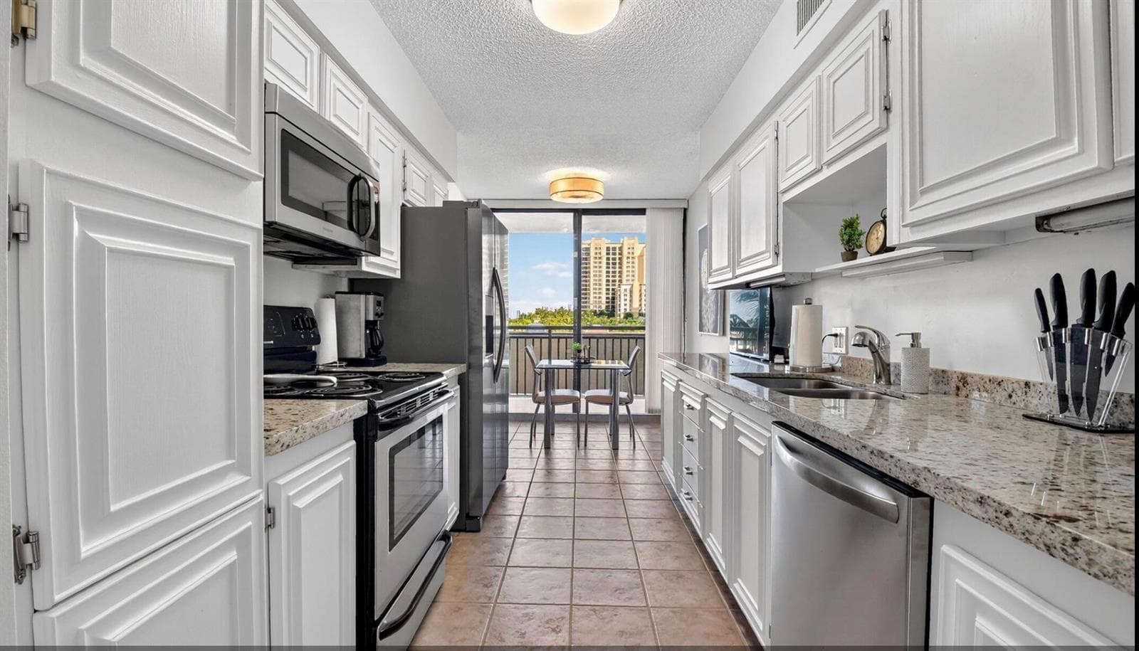3400 N Ocean Drive 405 photo 1