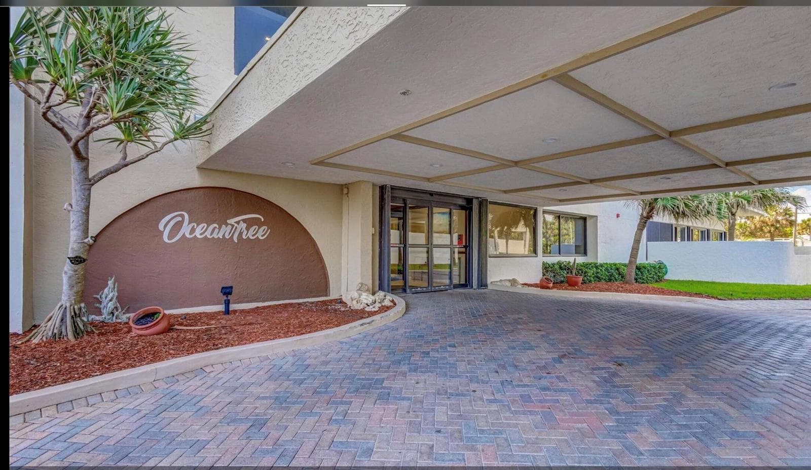3400 N Ocean Drive 405 photo 24