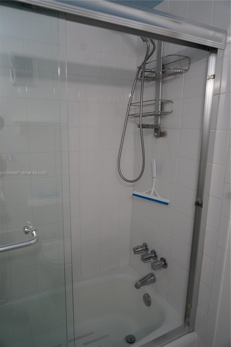 1913 S Ocean Dr 405 photo 22