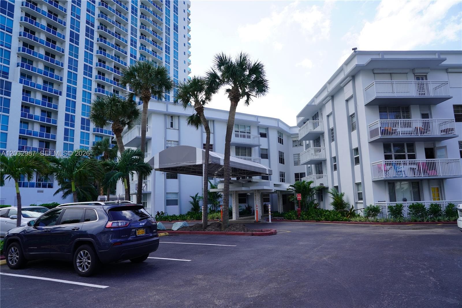 1913 S Ocean Dr 405 photo 7