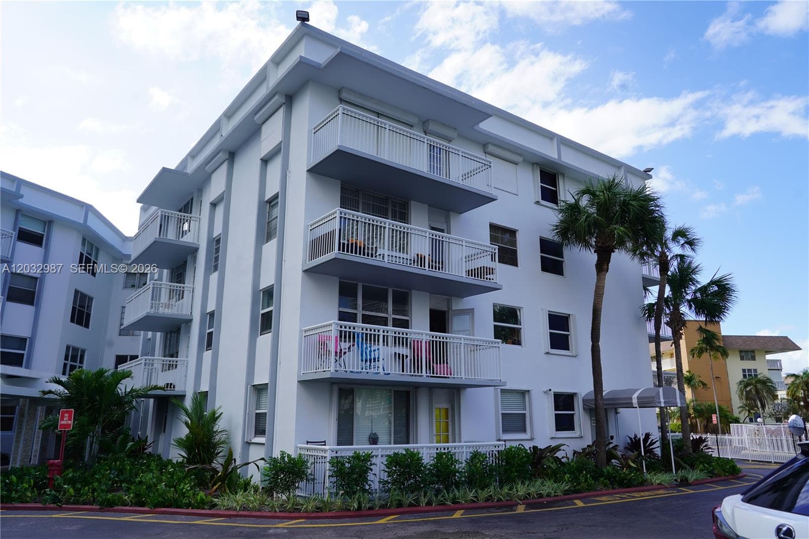 1913 S Ocean Dr 405 photo 5