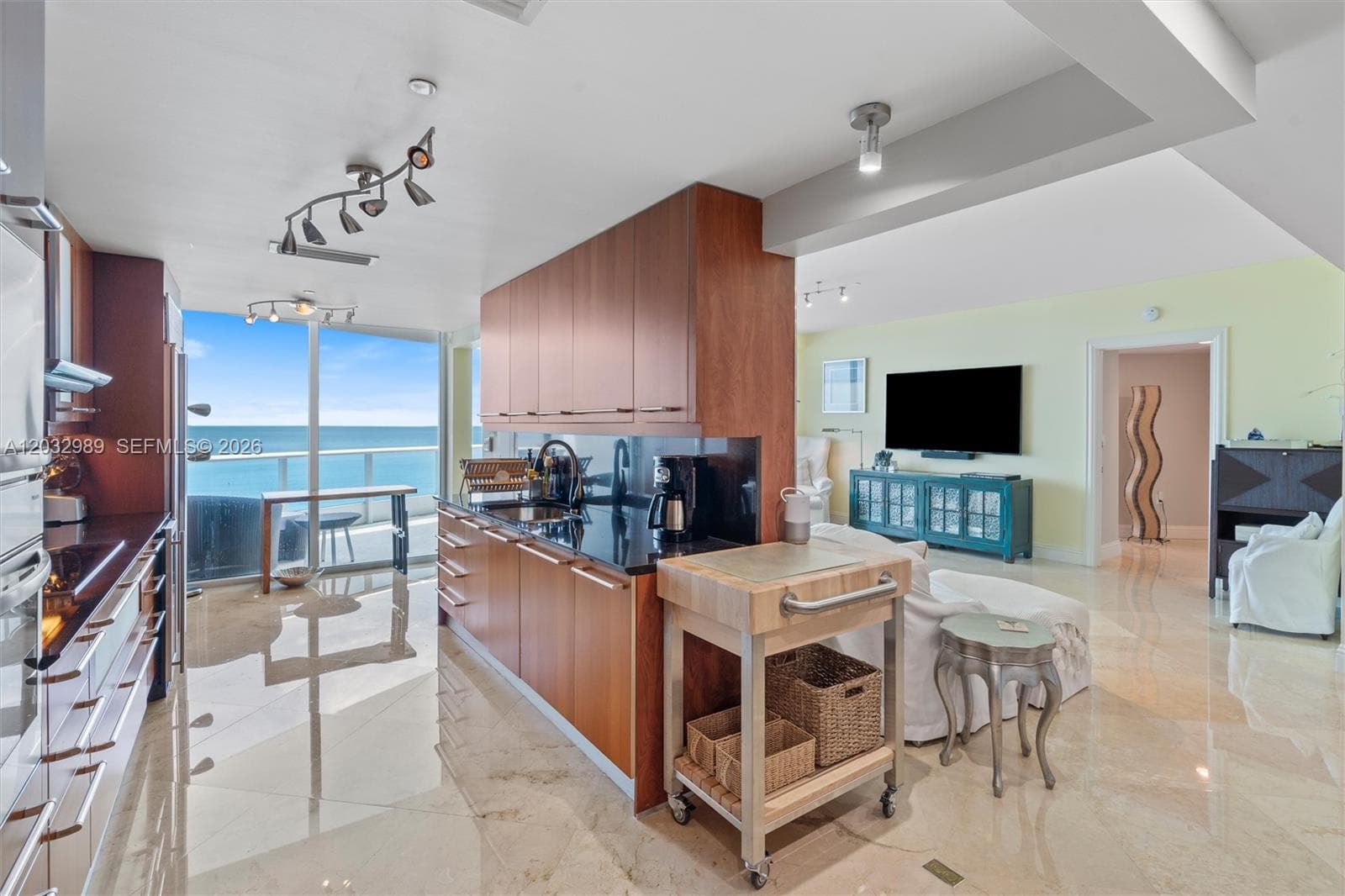 1600 S Ocean Blvd 402 photo 4