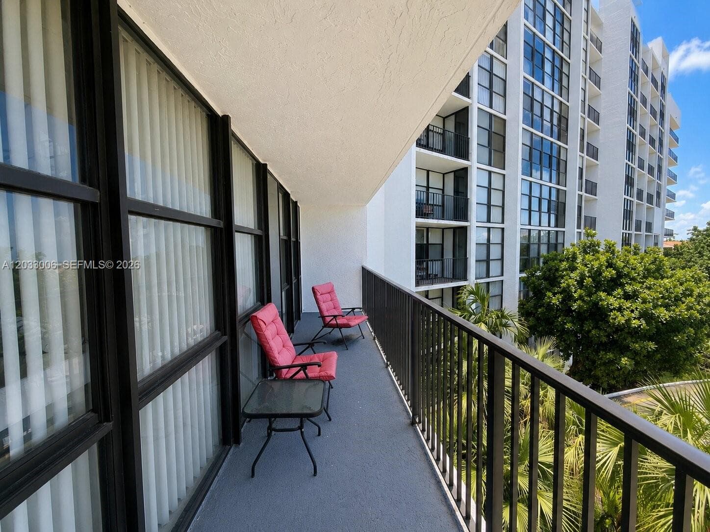 1000 Parkview Dr 415 photo 14