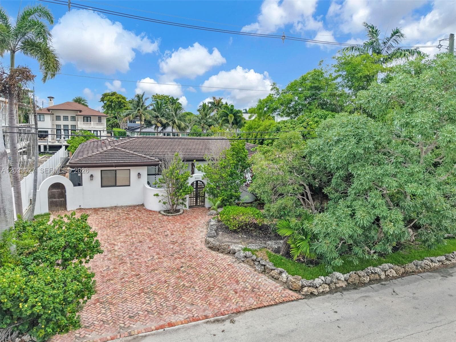 2311 Delmar Pl photo 2