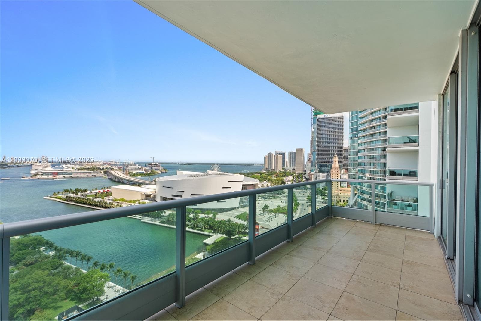 900 Biscayne Blvd 2304 photo 2