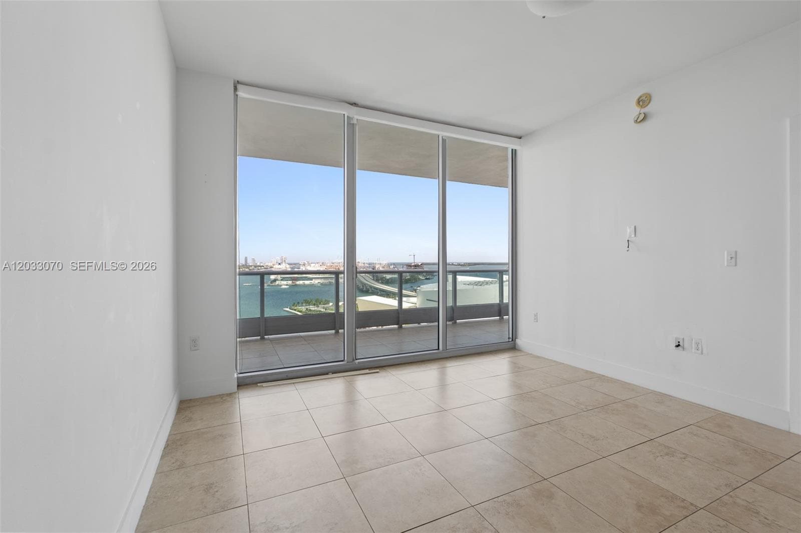 900 Biscayne Blvd 2304 photo 11